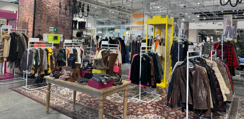 Espacio Flea Market dentro de la tienda Falabella Parque Arauco