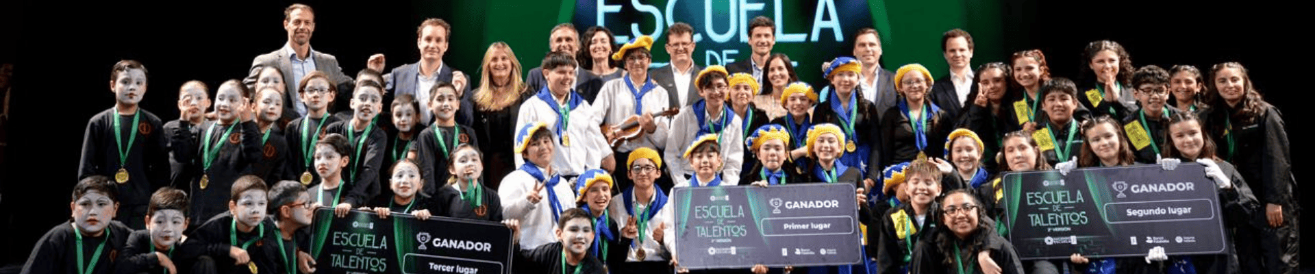 Estudiantes en la Gala Final de la Escuela de Talentos de Falabella