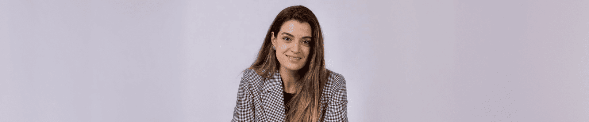 Tatiana Riesle liderazgo femenino en la industria del marketing digital.
