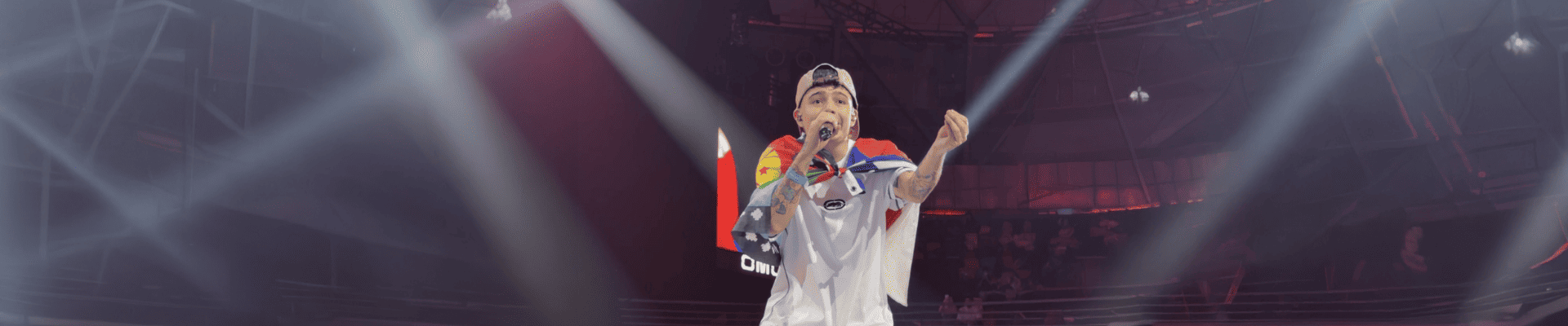 Ecko de Falabella en la final internacional de Red Bull Batalla en el Movistar Arena.