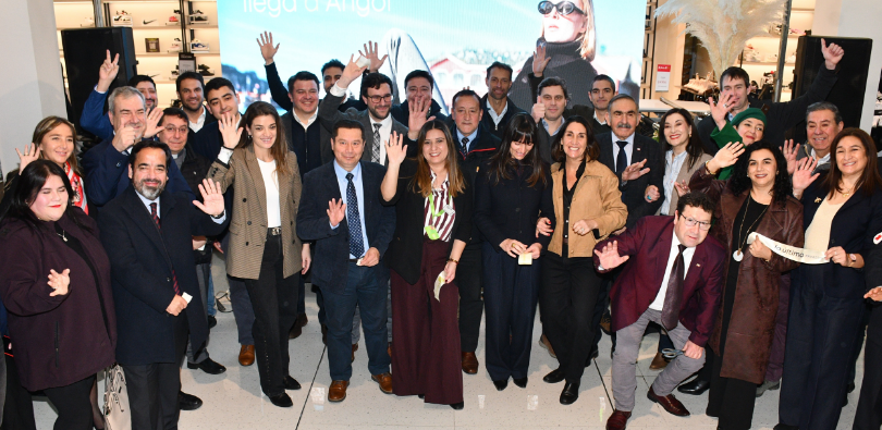 inauguración oficial de la nueva tienda Falabella en el centro de Angol.